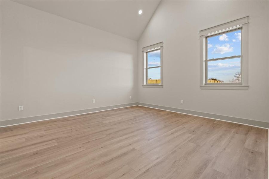 Spacious, unfurnished interior of a new home in , Lindale (Image 19).