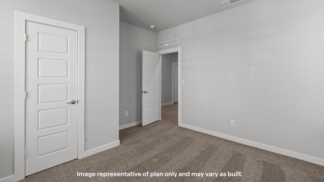 Spacious, unfurnished interior of a new home in Northwest Passage, Midland (Image 19). Spacious, unfurnished interior of a new home in Northwest Passage, Midland (Image 19).