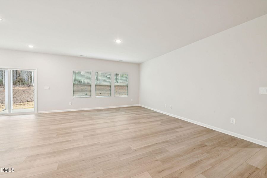 4 - Living 4 - Living