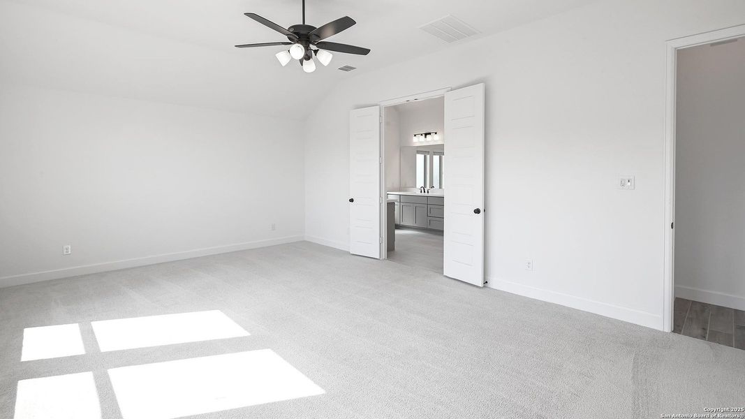 Spacious, unfurnished interior of a new home in Johnson Ranch 55', Bulverde (Image 14). Spacious, unfurnished interior of a new home in Johnson Ranch 55', Bulverde (Image 14).