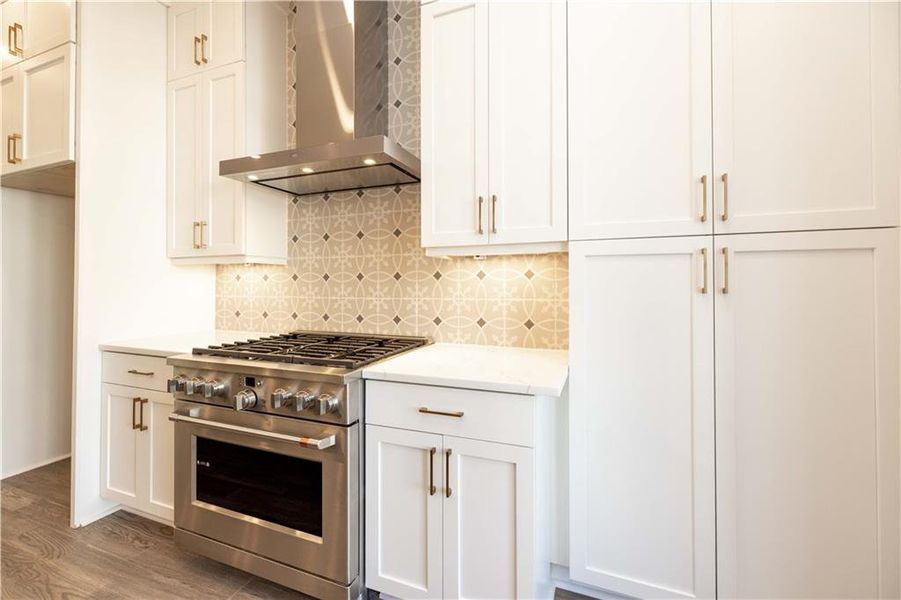 Furnished interior view inside a new home in Byers Park, Alpharetta (Image 10).