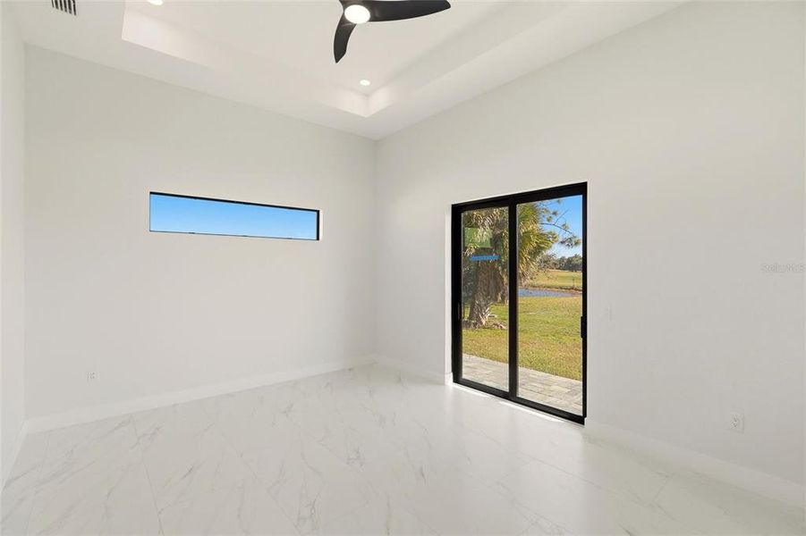 Spacious, unfurnished interior of a new home in , Rotonda West (Image 24).