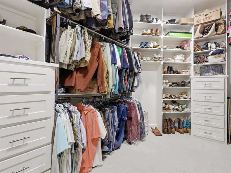 Close-up of interior finishes inside a home in , Weatherford (Image 18).