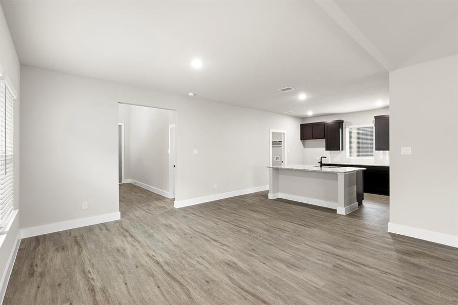 06. 709 Wilderness - Dining (2) 06. 709 Wilderness - Dining (2)