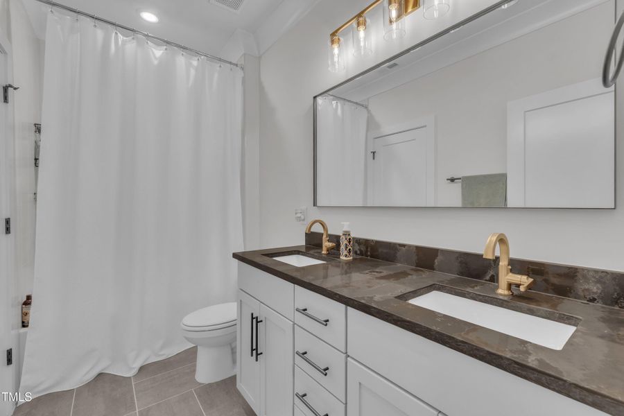 50-1120 Springdale Dr-43