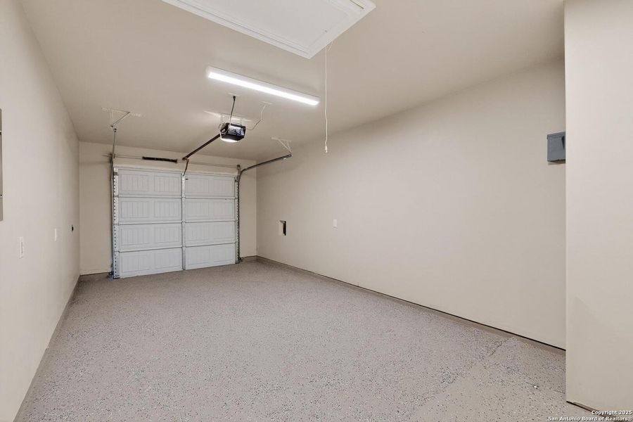 Spacious, unfurnished interior of a new home in Savannah Place, San Antonio (Image 12). Spacious, unfurnished interior of a new home in Savannah Place, San Antonio (Image 12).