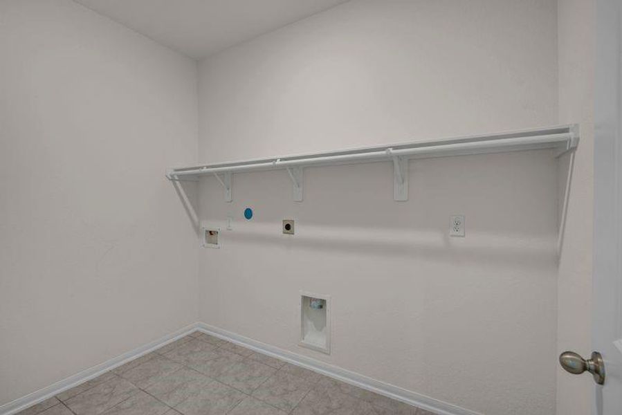 Spacious, unfurnished interior of a new home in , Pearland (Image 30). Spacious, unfurnished interior of a new home in , Pearland (Image 30).