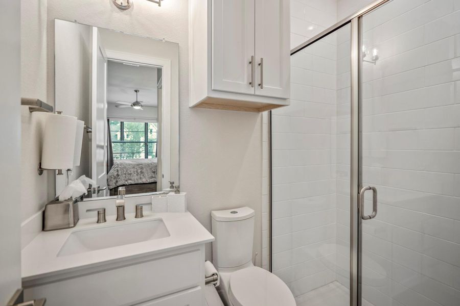 Furnished interior view inside a new home in The Highlands - 65', Porter (Image 28).