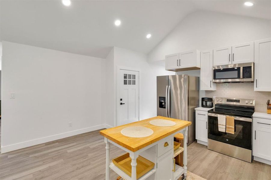 Furnished interior view inside a new home in , Cooper (Image 30).