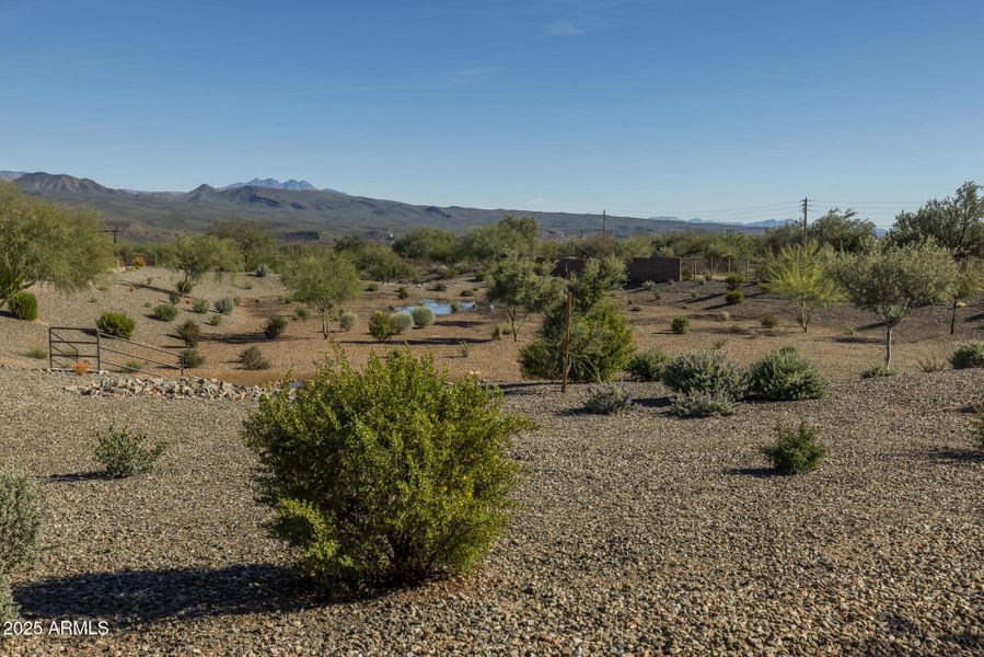 18) FRONT DOOR VIEW 18) FRONT DOOR VIEW