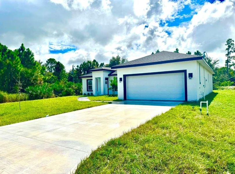 Exterior details and patio area of a home in , Palm Bay (Image 32).
