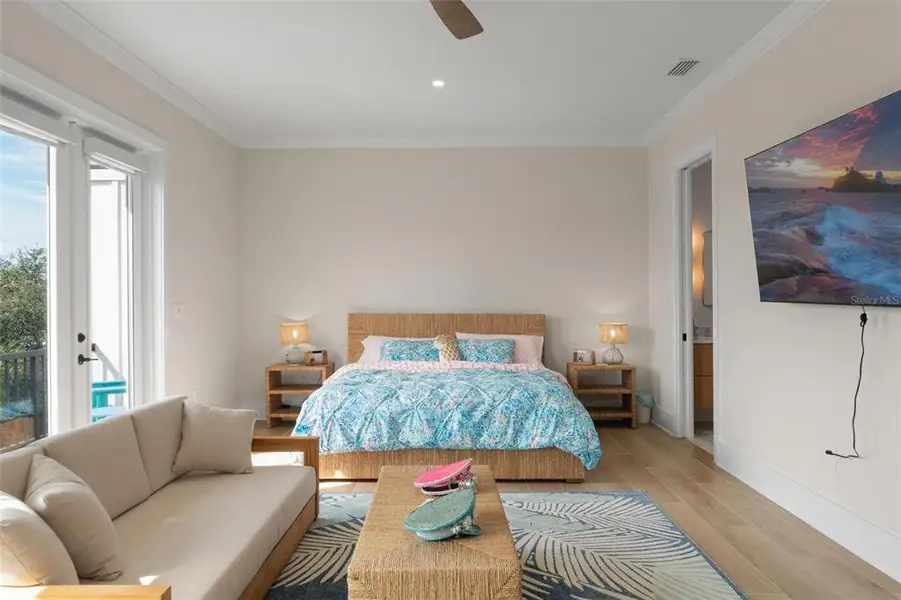 Furnished interior view inside a new home in , Madeira Beach (Image 13).