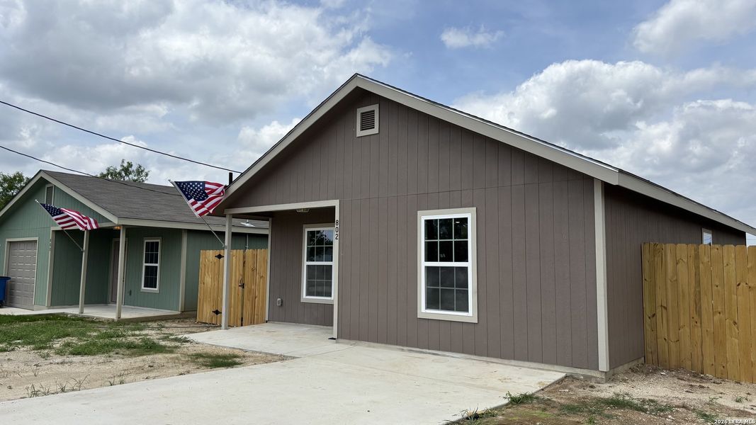 Exterior details and patio area of a home in , Nixon (Image 20).