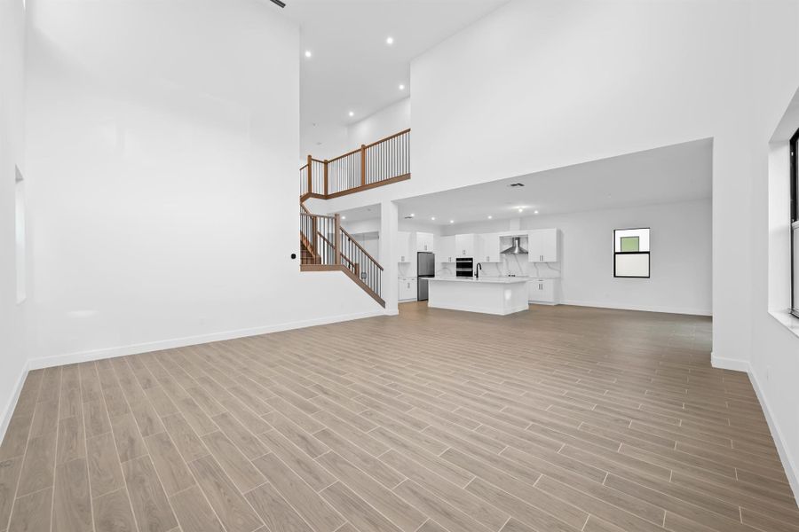 Spacious, unfurnished interior of a new home in Sienna, Pembroke Pines (Image 14).