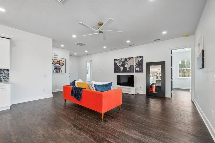 Furnished interior view inside a new home in , Hudson (Image 40).