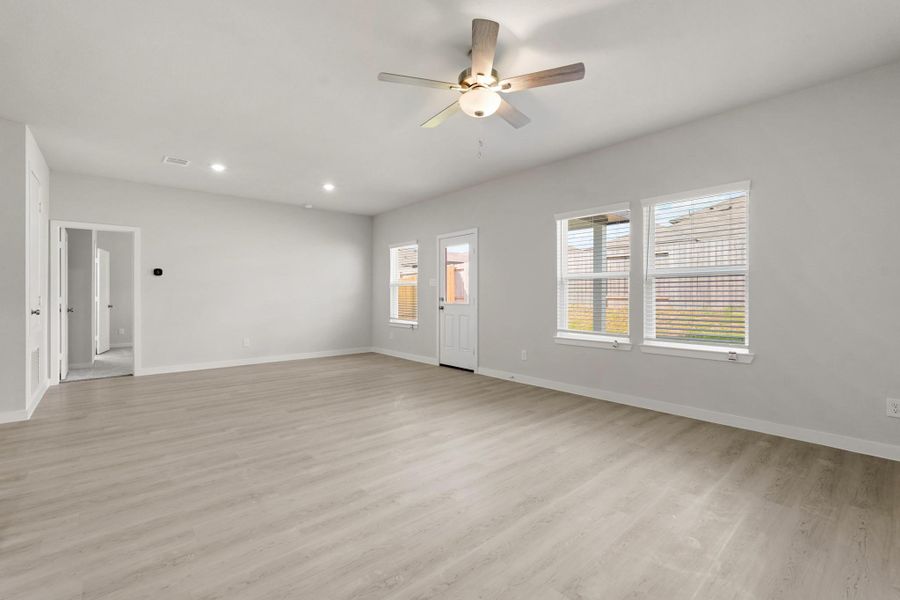 Spacious, unfurnished interior of a new home in Lexington Heights, Willis (Image 21). Spacious, unfurnished interior of a new home in Lexington Heights, Willis (Image 21).