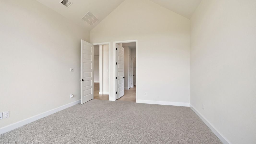 Spacious, unfurnished interior of a new home in Talon Hills, Fort Worth (Image 16). Spacious, unfurnished interior of a new home in Talon Hills, Fort Worth (Image 16).