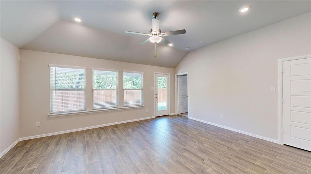 Spacious, unfurnished interior of a new home in Forest Park, Princeton (Image 34).
