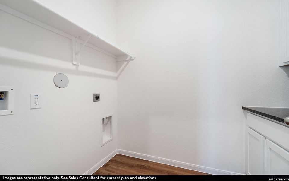 Spacious, unfurnished interior of a new home in Garden Grove, San Antonio (Image 18).