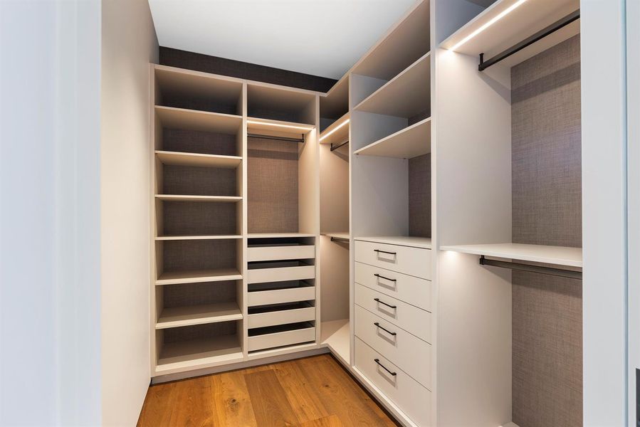 closet 3