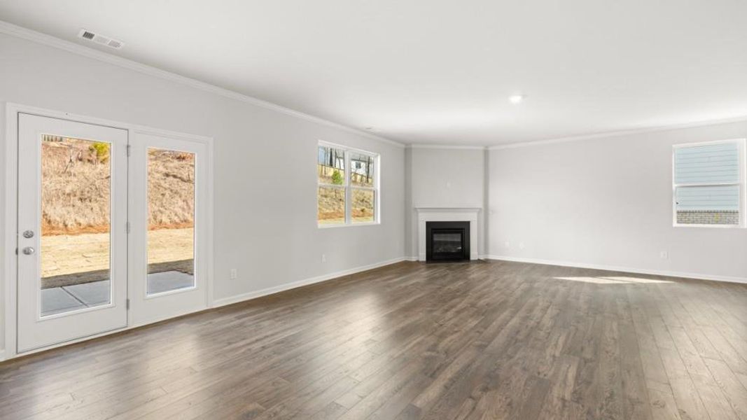 Spacious, unfurnished interior of a new home in Parkside at Carter Grove, Cartersville (Image 32).