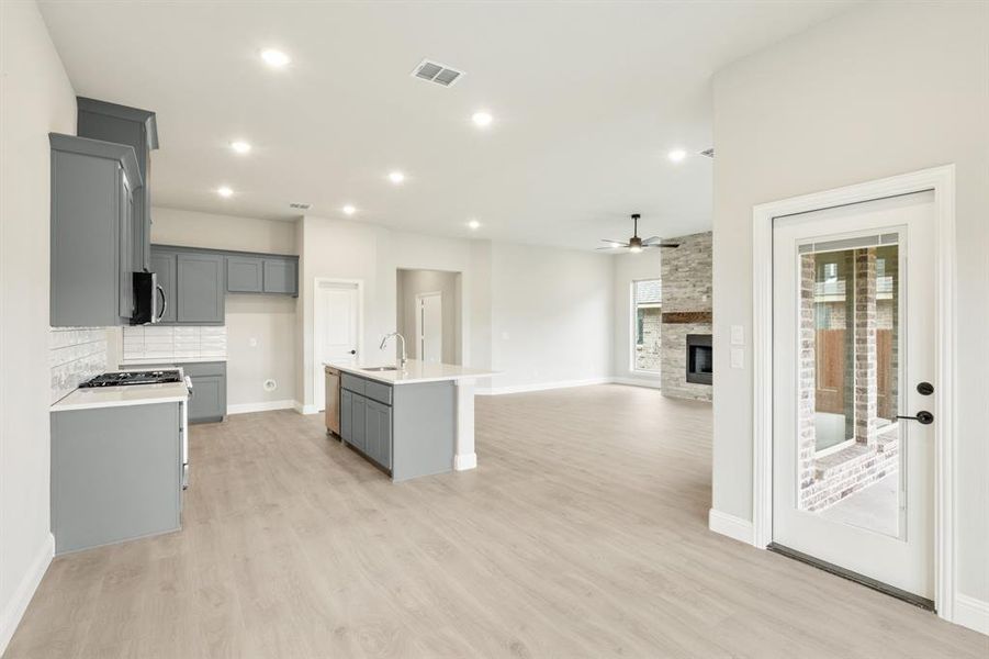 Image 36 of a home in Sunset Ridge.