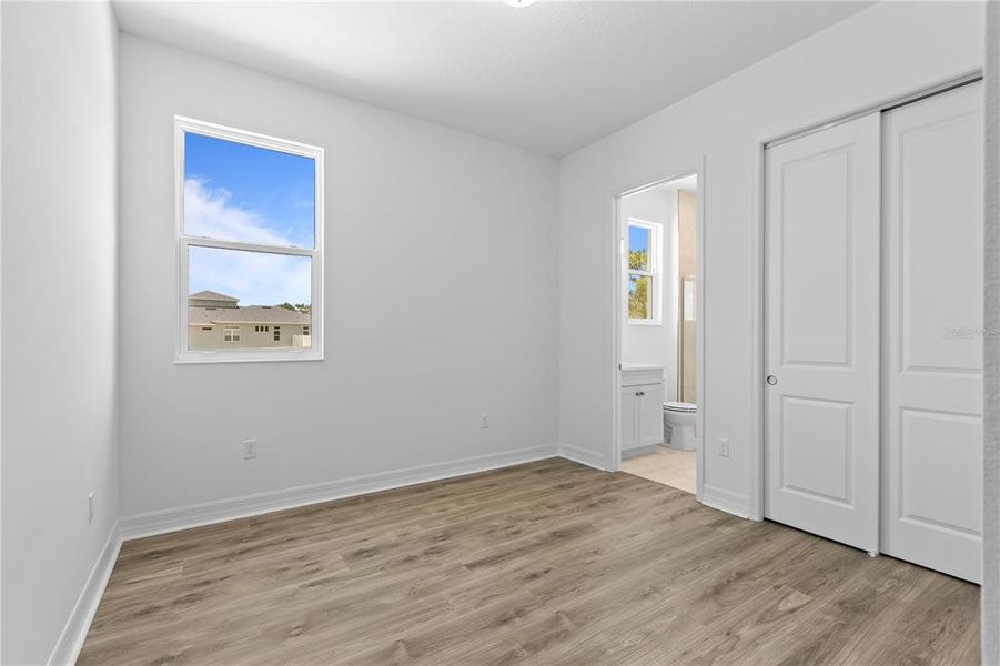 Spacious, unfurnished interior of a new home in The Reserve at Victoria, Deland (Image 23).