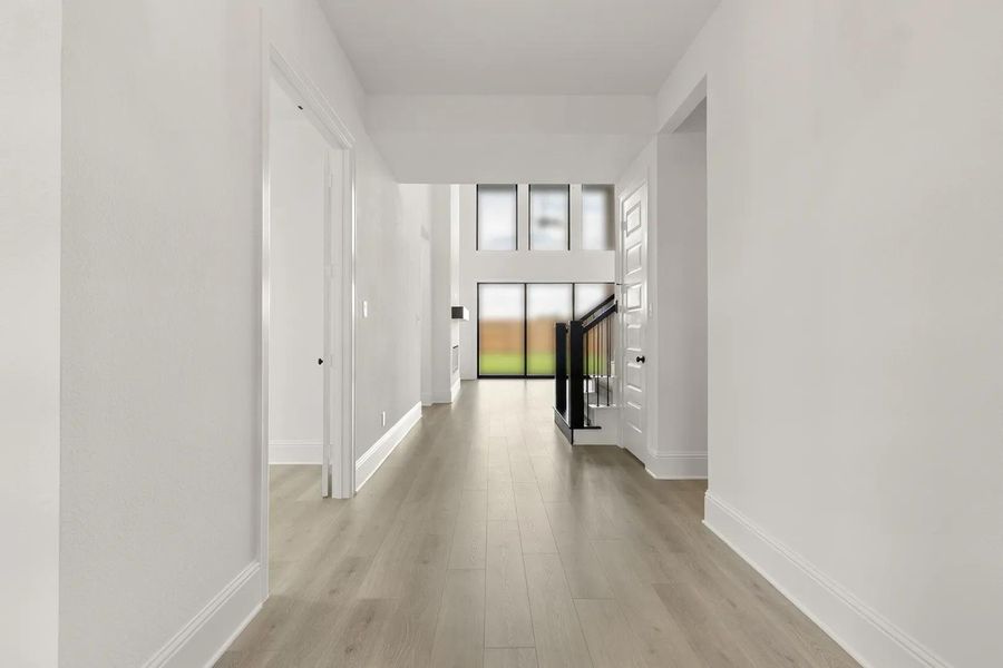 Blanco B Foyer