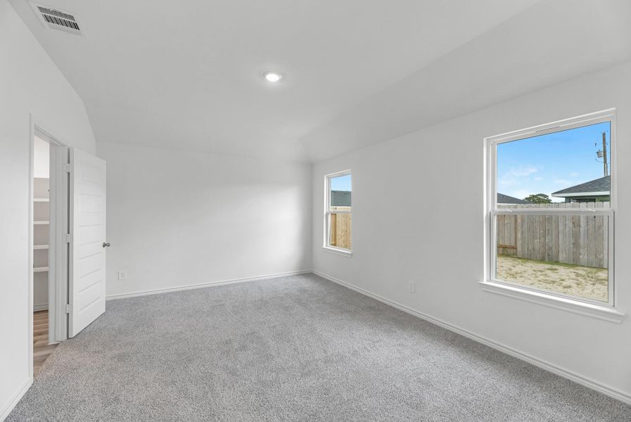 Spacious, unfurnished interior of a new home in Reserve at Mallard Lakes, Orange (Image 11). Spacious, unfurnished interior of a new home in Reserve at Mallard Lakes, Orange (Image 11).