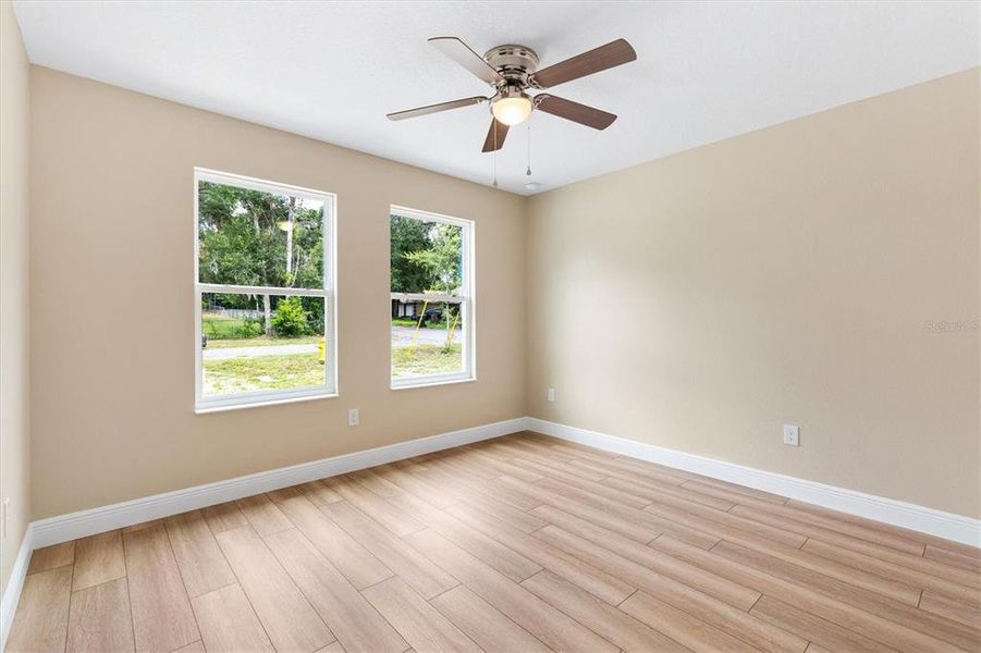 Spacious, unfurnished interior of a new home in , Bushnell (Image 21).