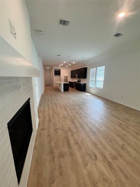 Spacious, unfurnished interior of a new home in Pulte Homes at Two Step Farm, Montgomery (Image 6).