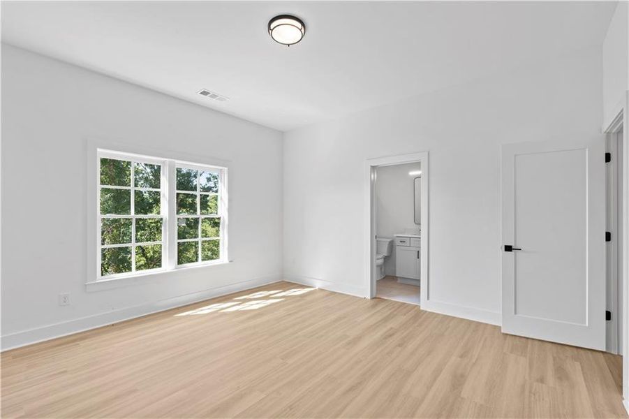 Spacious, unfurnished interior of a new home in , Suwanee (Image 40).