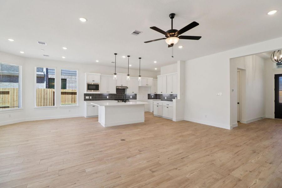 Spacious, unfurnished interior of a new home in The Highlands, Porter (Image 30).