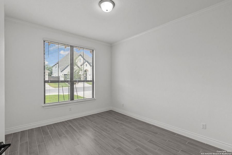 Spacious, unfurnished interior of a new home in Bison Ridge, San Antonio (Image 20). Spacious, unfurnished interior of a new home in Bison Ridge, San Antonio (Image 20).