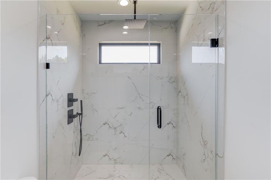 Spacious, unfurnished interior of a new home in , Auburn (Image 26).