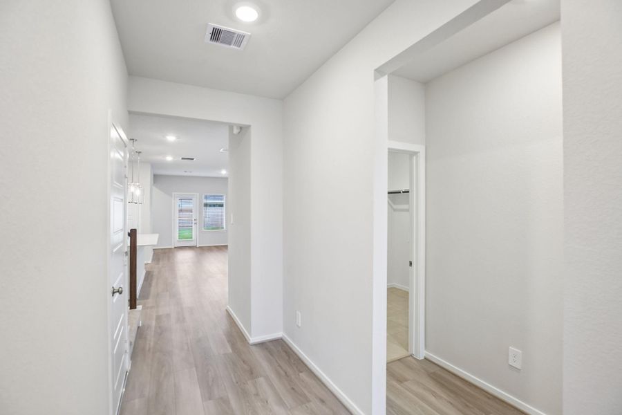 Spacious, unfurnished interior of a new home in Landing Meadows - Premier Series, New Caney (Image 34).