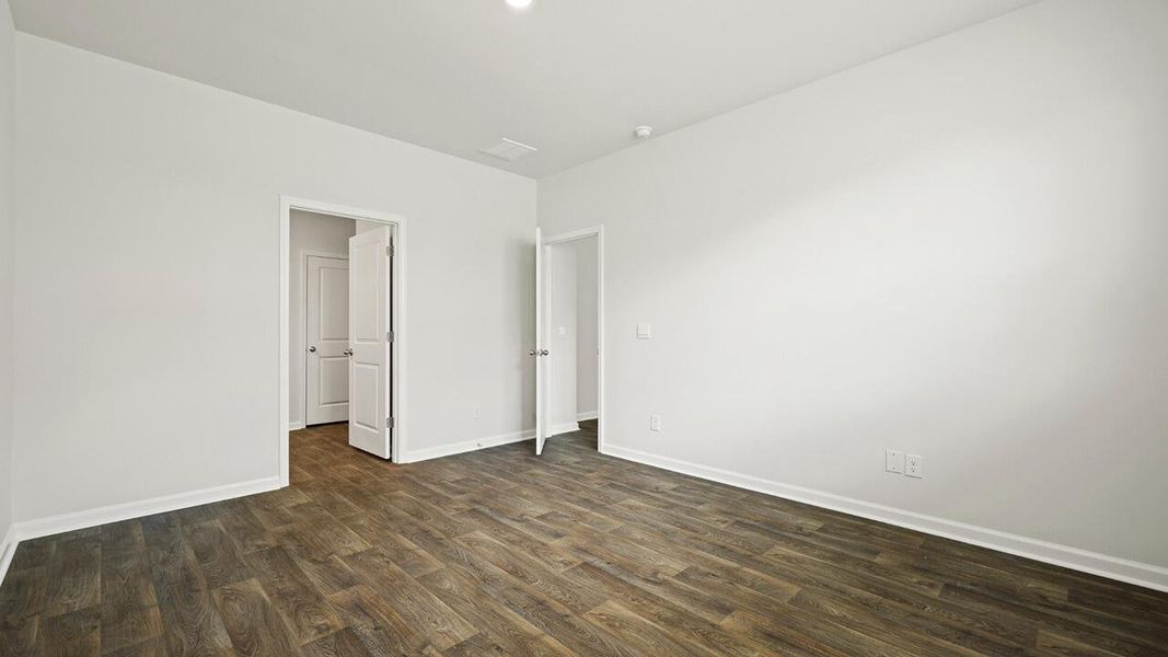 Spacious, unfurnished interior of a new home in Center Pointe, Santee (Image 15).