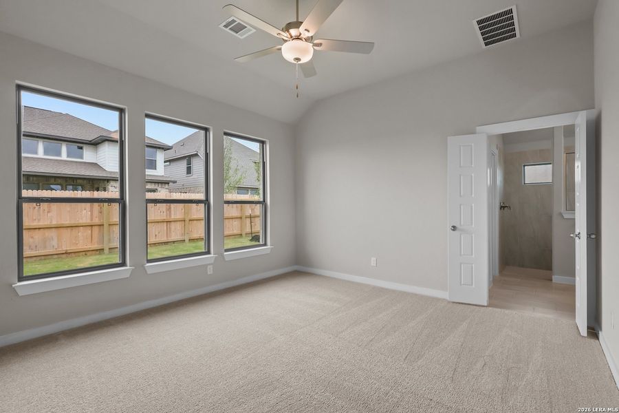 Spacious, unfurnished interior of a new home in Nopal Valley, San Antonio (Image 35). Spacious, unfurnished interior of a new home in Nopal Valley, San Antonio (Image 35).