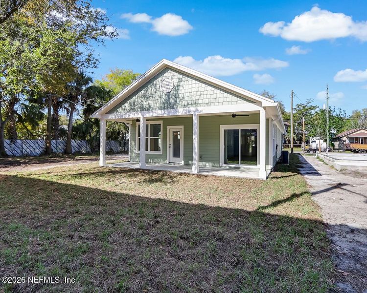 Exterior details and patio area of a home in , Jacksonville (Image 24).