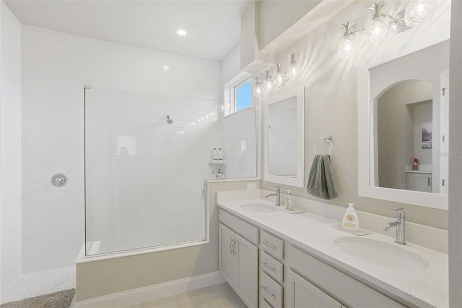 Furnished interior view inside a new home in , Deland (Image 13).