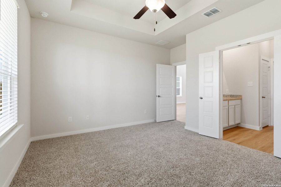 Spacious, unfurnished interior of a new home in Hunters Ranch, San Antonio (Image 23). Spacious, unfurnished interior of a new home in Hunters Ranch, San Antonio (Image 23).