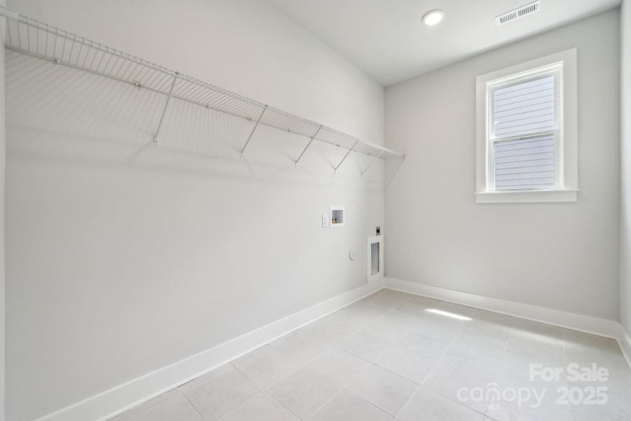 Image 25 of a home in Cannon Manor.