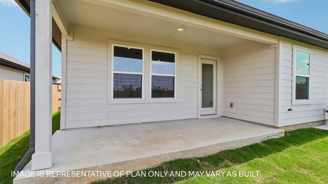 Representative exterior details of a home built from the The Caden by D.R. Horton in Briarwood, Elgin (Image 4).