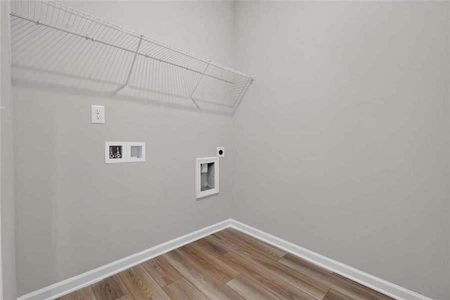 Spacious, unfurnished interior of a new home in Sycamore Crest, Calhoun (Image 19).