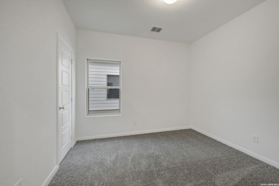 Spacious, unfurnished interior of a new home in Park Place, New Braunfels (Image 33).