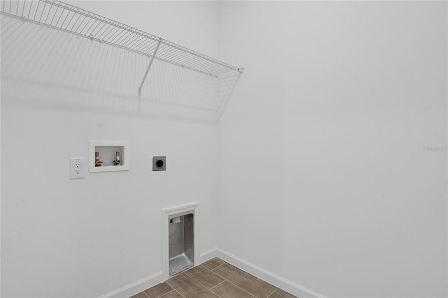 Spacious, unfurnished interior of a new home in Seasons at Grandview Gardens, Deland (Image 18).