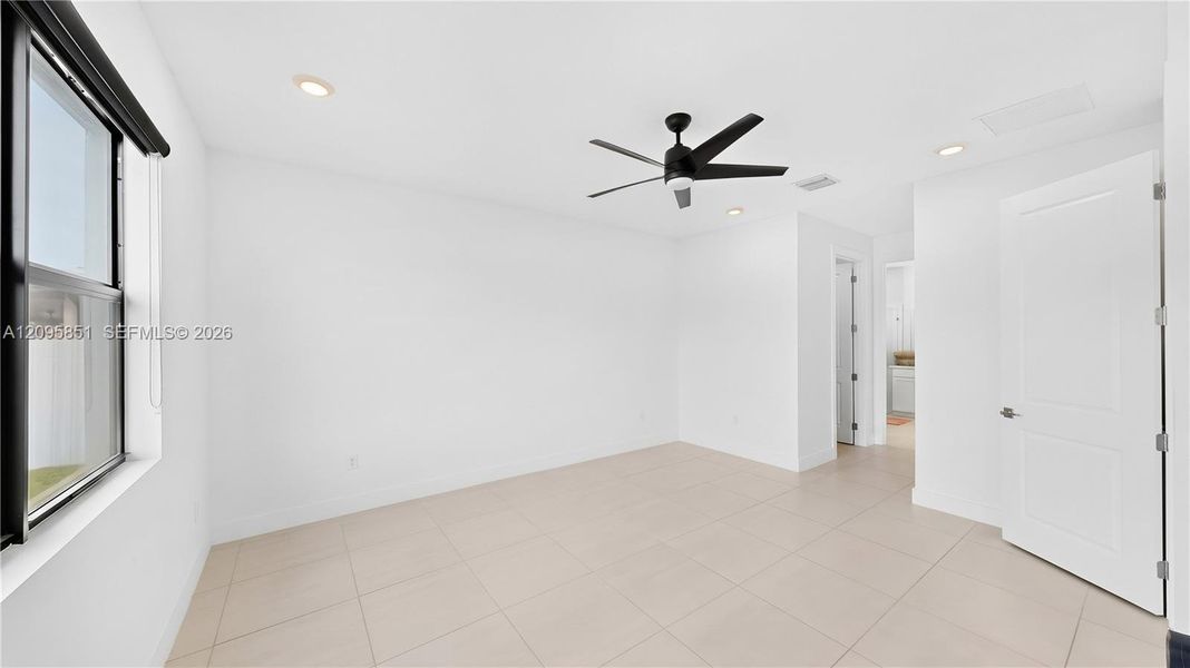 Spacious, unfurnished interior of a new home in , Homestead (Image 33).