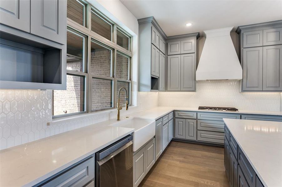 Furnished interior view inside a new home in , Weatherford (Image 7).