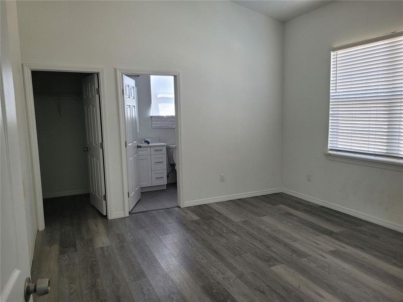 Spacious, unfurnished interior of a new home in , Ocala (Image 21).