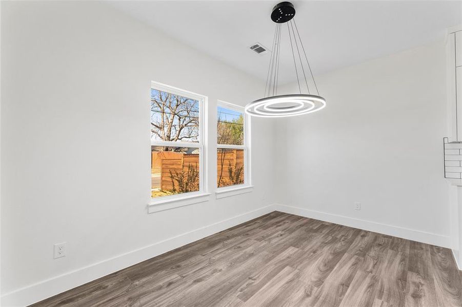 Spacious, unfurnished interior of a new home in , Dallas (Image 30).